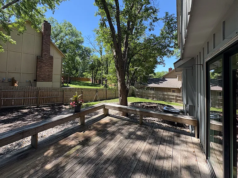 1307 NE 96th Ter — Photo 31