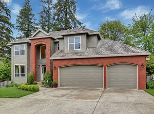 2205 River Heights Cir, West Linn, OR