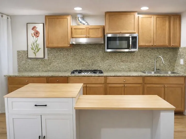 2863 Fairfax Ct — Photo 2