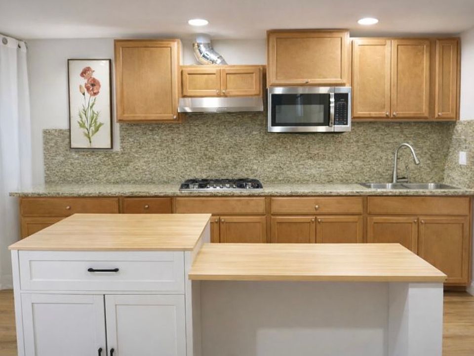 2nd image of 2863 Fairfax Ct
