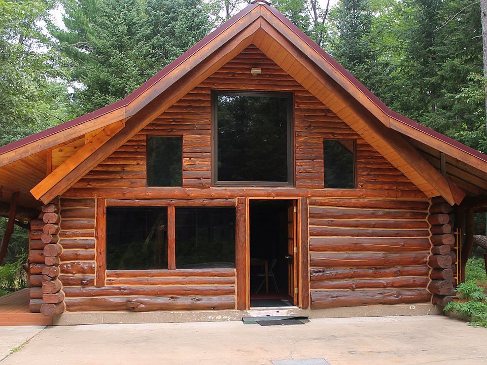 Side view with entryway