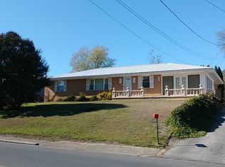 285 Lincoln Ave, Newport, TN 37821