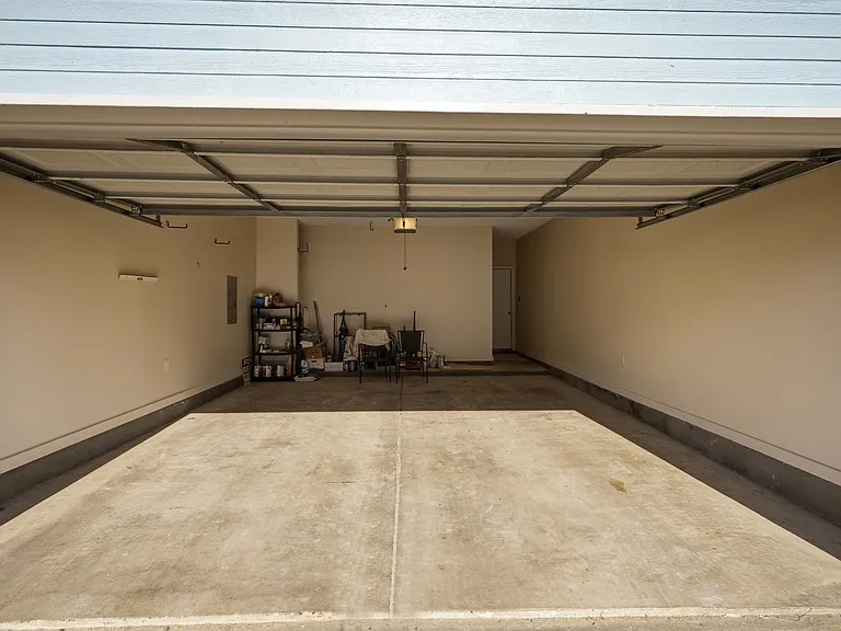 1277 Island Pl E — Photo 28