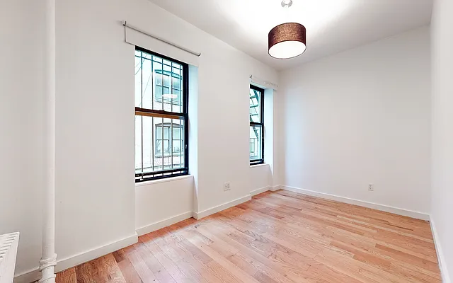 Rented by 346 Realty Group LLC | media 18