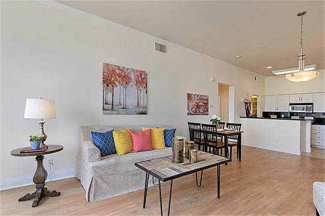 12376 Carmel Country Rd #305 — Photo 4