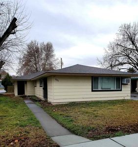 1701 W 5th Ave, Kennewick, WA, 99336