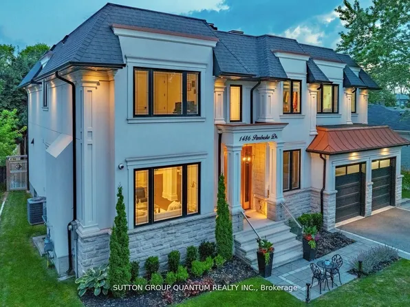 1486 Pembroke Dr, Oakville, ON L6H 1V8