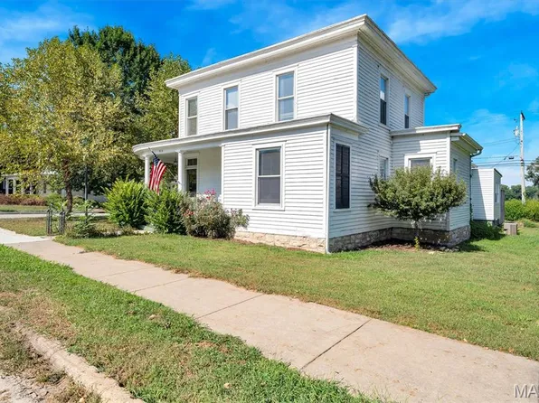 404 S 2nd St, Clarksville, MO 63336