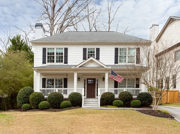 2800 Georgian Dr W, Chamblee, GA 30341