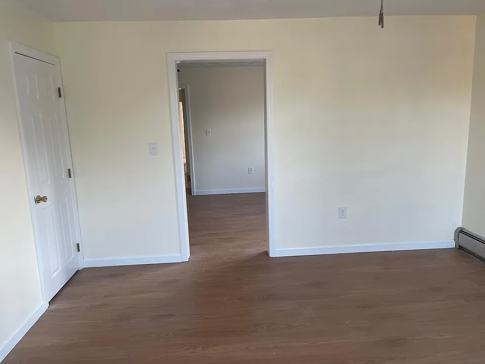 405 Boston Rd #6