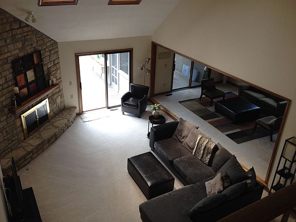3rd image of 6125 Deeside Dr
