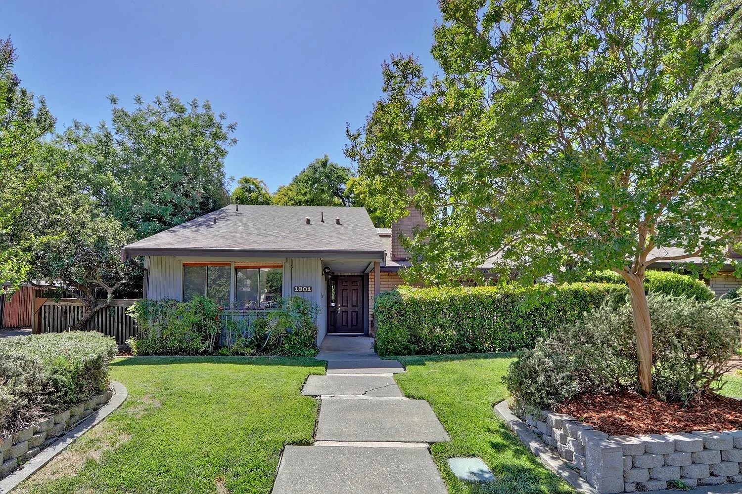 1301 Lake Blvd photo 1
