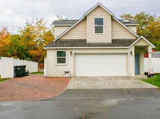 1316 N 37th Ct, Pasco, WA