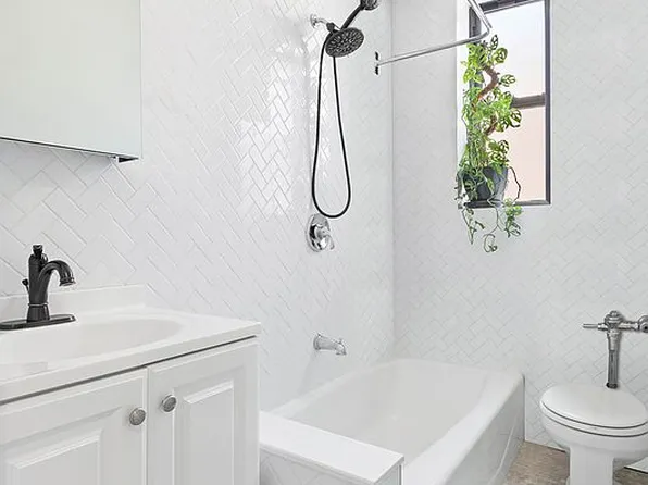 96 Arden St APT 6K, New York, NY 10040