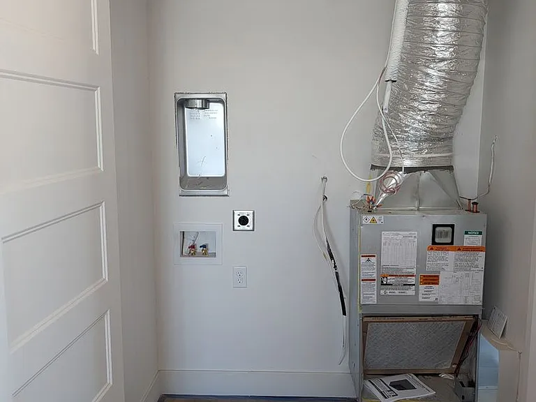 Juniper Commons — Photo 39