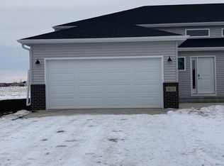 825 5th St SE, Mayville, ND 58257