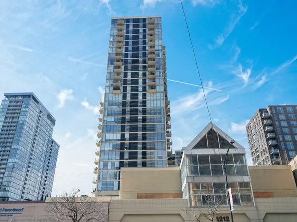 1212 N Lasalle St #1206, Chicago, IL 60610