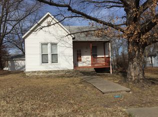 1120 W Walnut St, Nevada, MO 64772