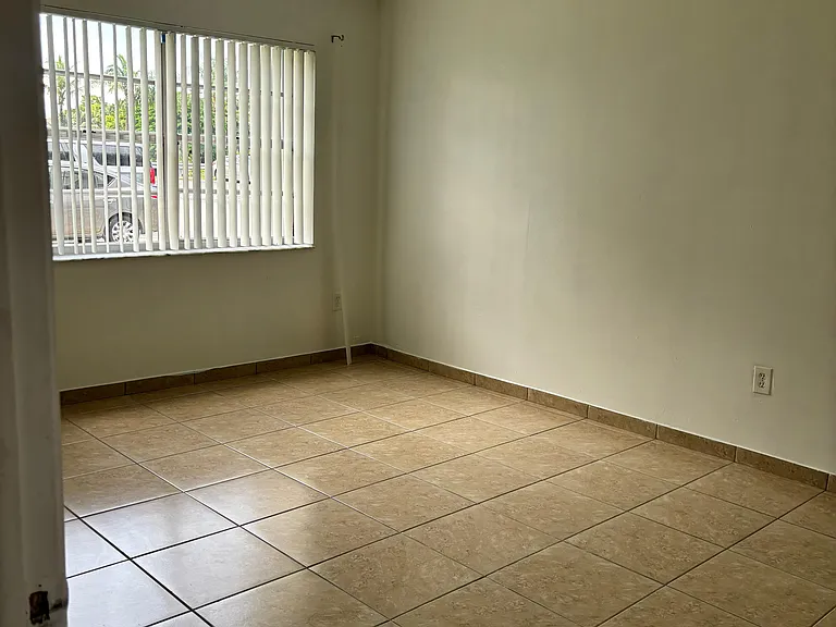 1221 SW 122nd Ave #109 — Photo 8