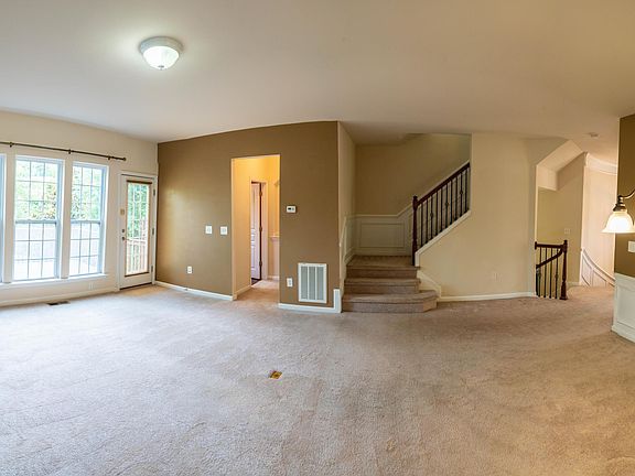 Living Room (2nd floor)