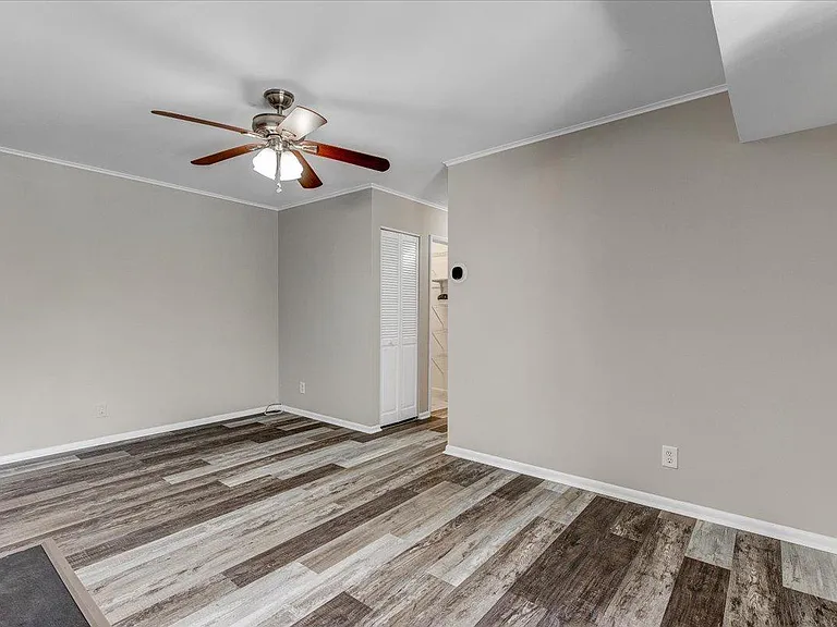5915 Tamar Dr #12 — Photo 8