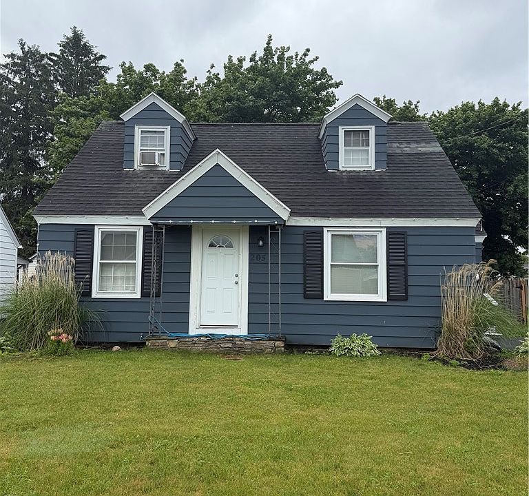 1st image of 205 Chapman Pl