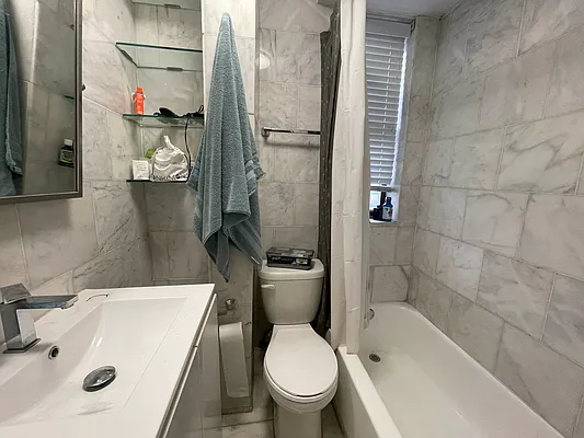 Rented by Living New York | media 12