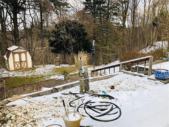 3rd image of 1115 Grandview Dr