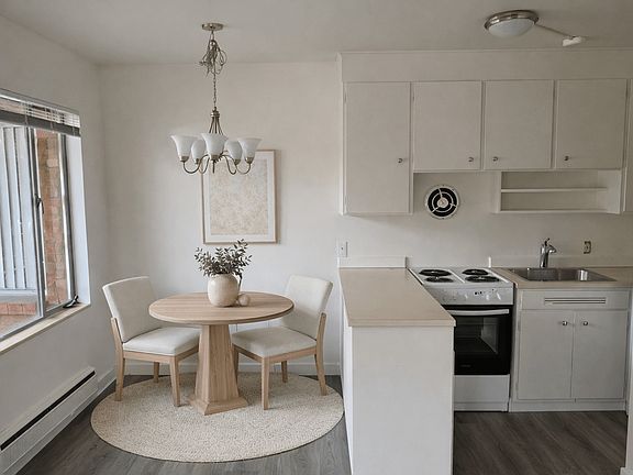 2nd image of 2117 Waverly Pl N #17327336