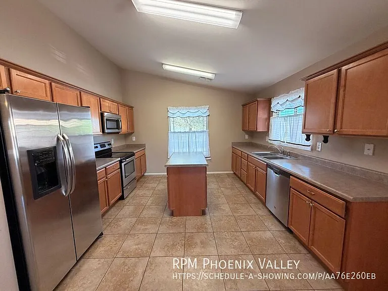 23927 W La Salle St — Photo 5