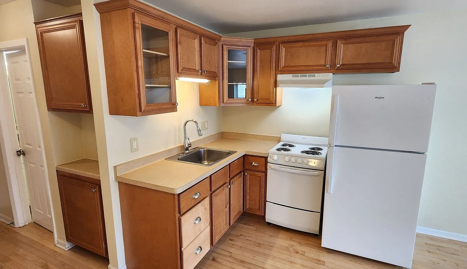 2030 N. Oakland Ave. — Photo 2