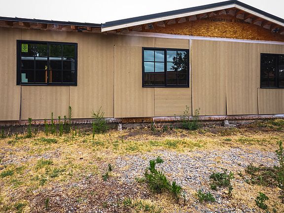 4th image of 499 S Barlow Ln W