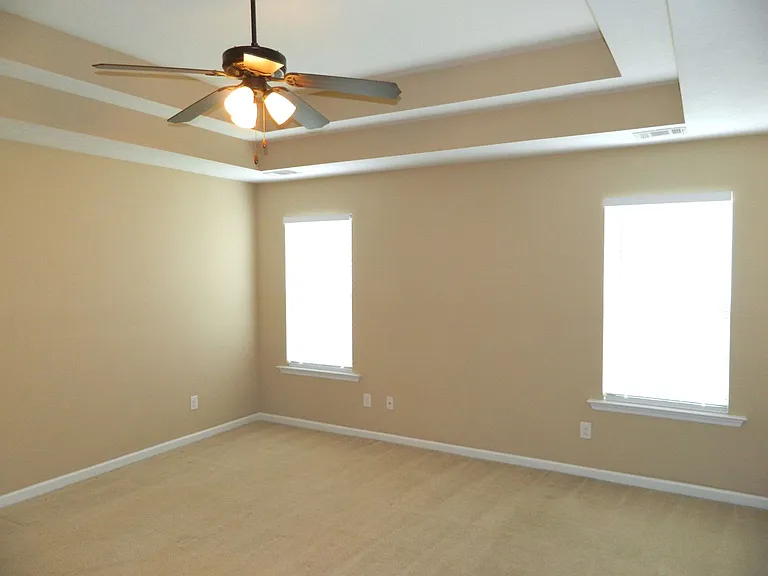 498 Sebastian Dr — Photo 12