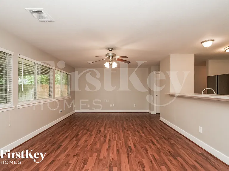 19943 Crested Hill Ln — Photo 6