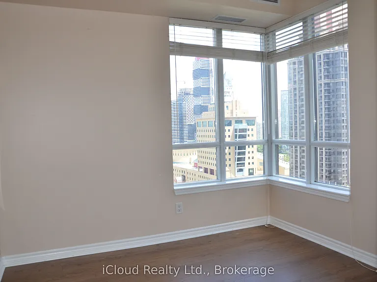 388 Prince Of Wales Dr #1610 — Photo 16