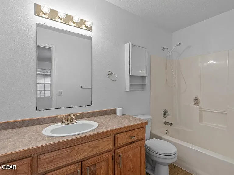 1177 E Amber Dr — Photo 24