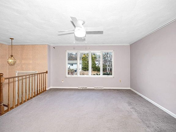 4th image of 57 Taplin Ave