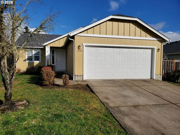 1555 S 57th Pl, Springfield, OR 97478
