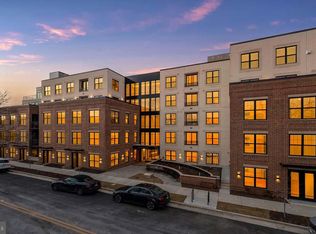 811 N Columbus St #307, Alexandria, VA