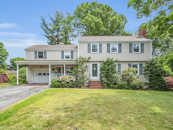 53 Woodstock Rd, North Andover, MA 01845