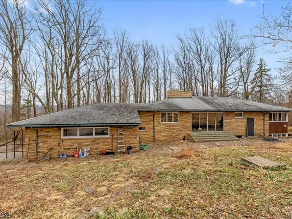 42 Stouts Rd, Montgomery Twp., NJ 08558