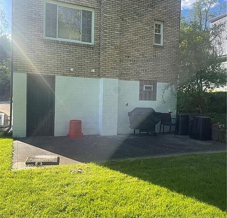 2nd image of 535 Pennwood Dr