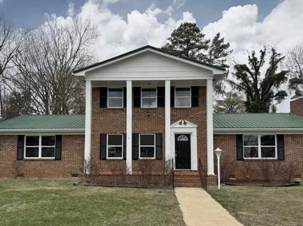 700 W Broad St, Decherd, TN 37324