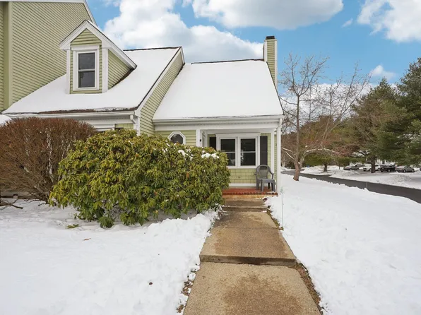 16 Cadogan Way, Nashua, NH 03062