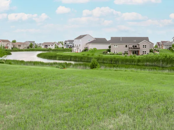 22 Sunset Ct, North Mankato, MN 56003