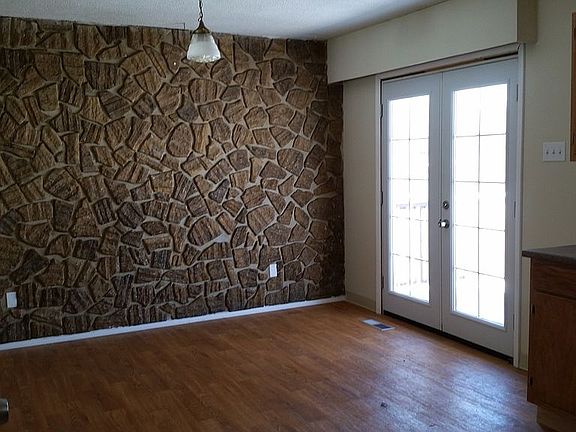 5th image of 9536 Winkler Dr