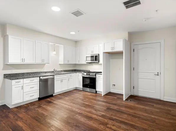 10 Franklin Ave APT 104, Revere, MA 02151