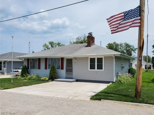 247 N Maplewood Dr, Lakeside Marblehead, OH 43440