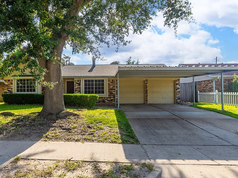 4210 Cork Ln — Photo 2