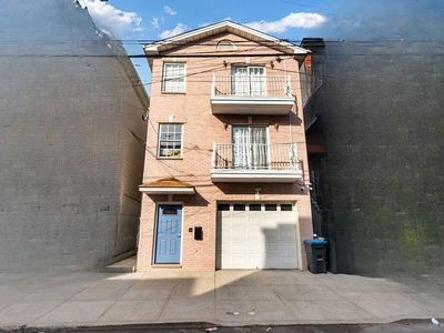 36 Graham St, Jersey City, NJ, 07307